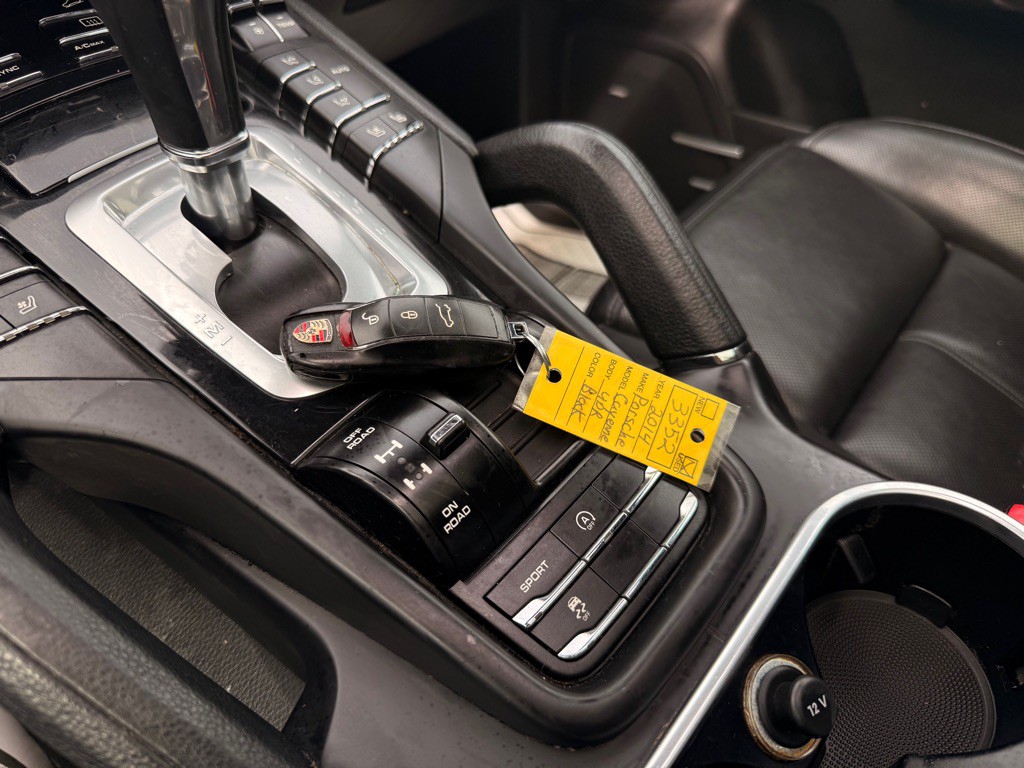 2014 Porsche Cayenne Image 45