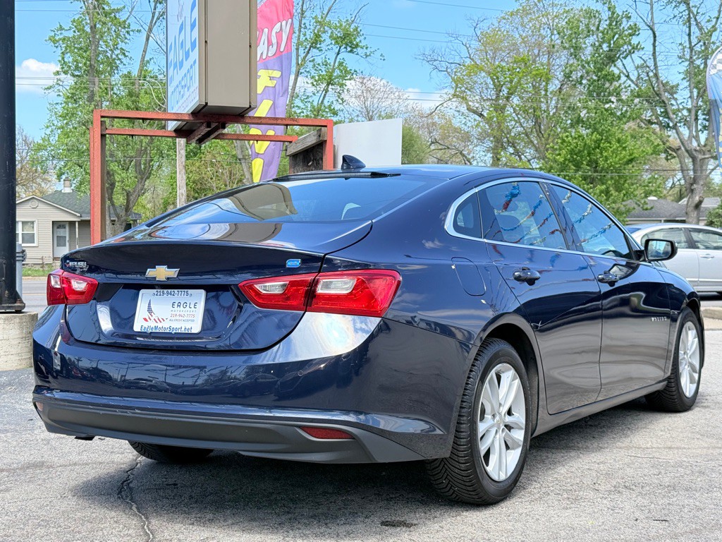 2017 Chevrolet Malibu Image 5