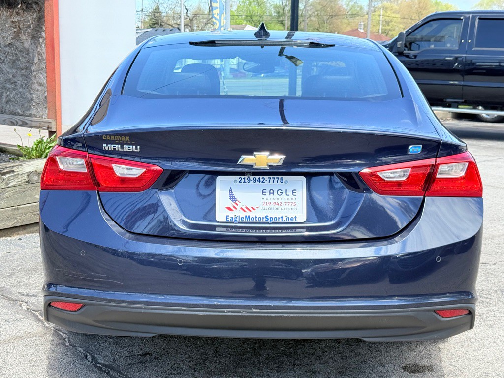 2017 Chevrolet Malibu Image 6