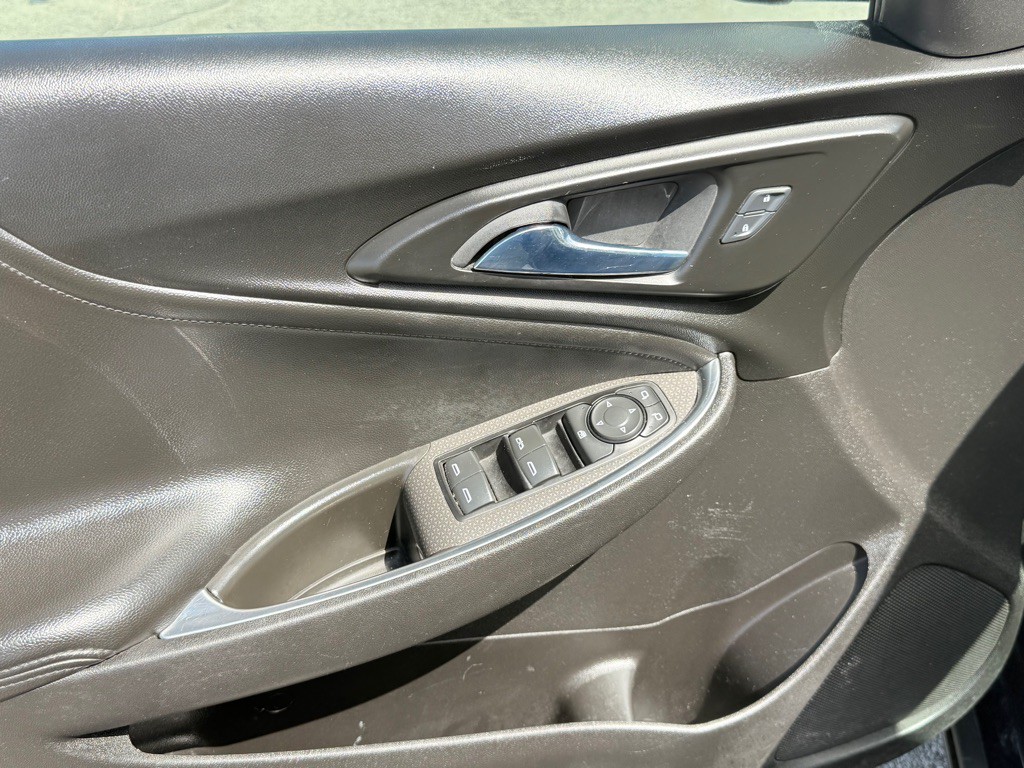 2017 Chevrolet Malibu Image 12