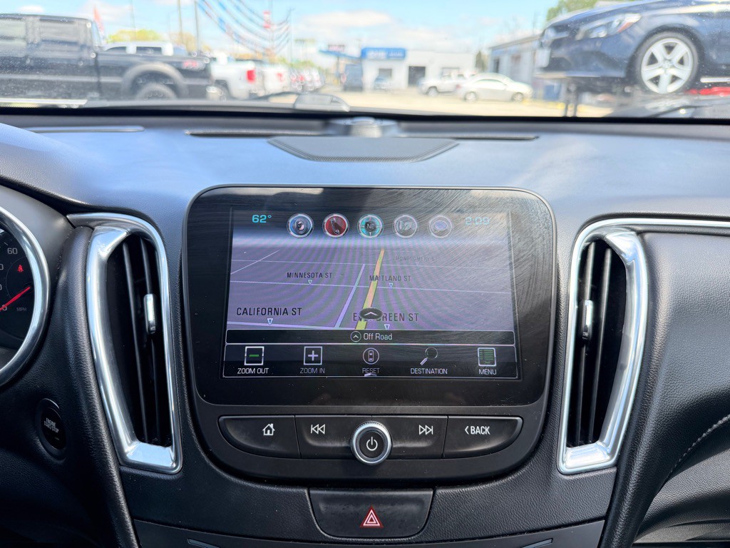 2017 Chevrolet Malibu Image 31