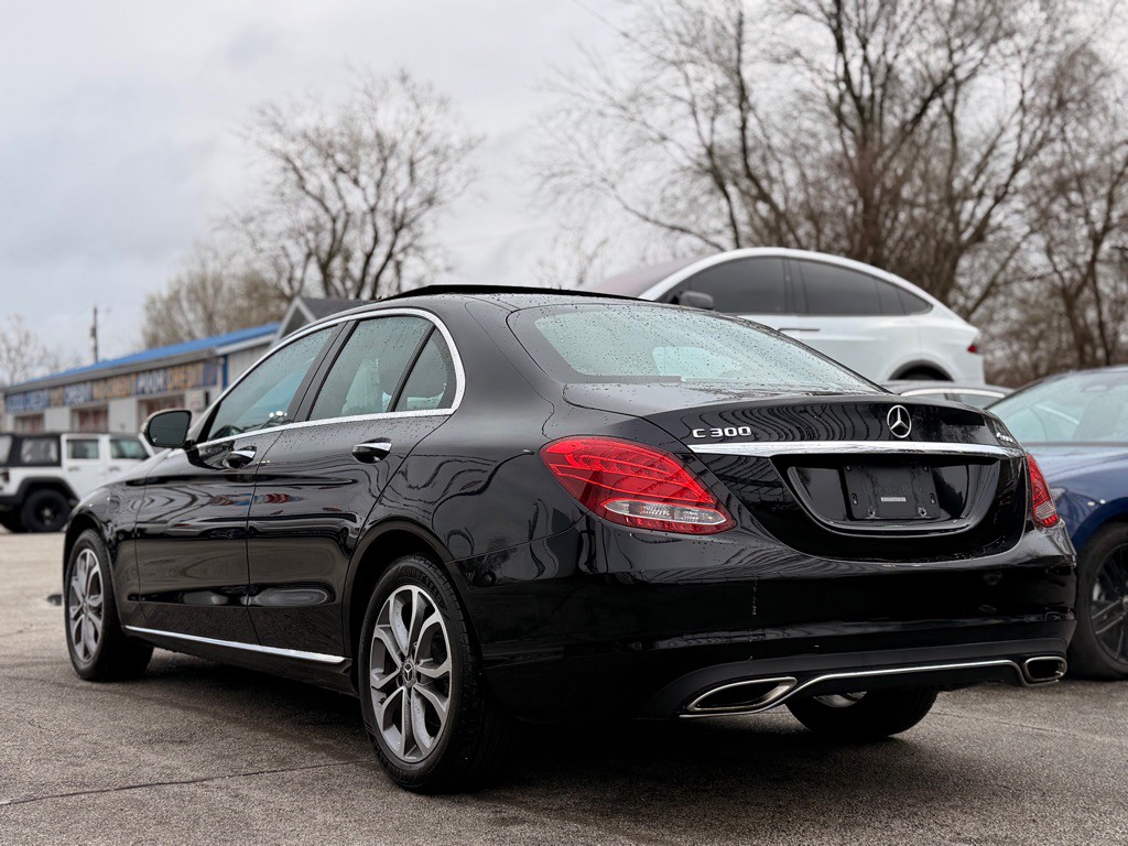2017 Mercedes-Benz C-Class Image 9