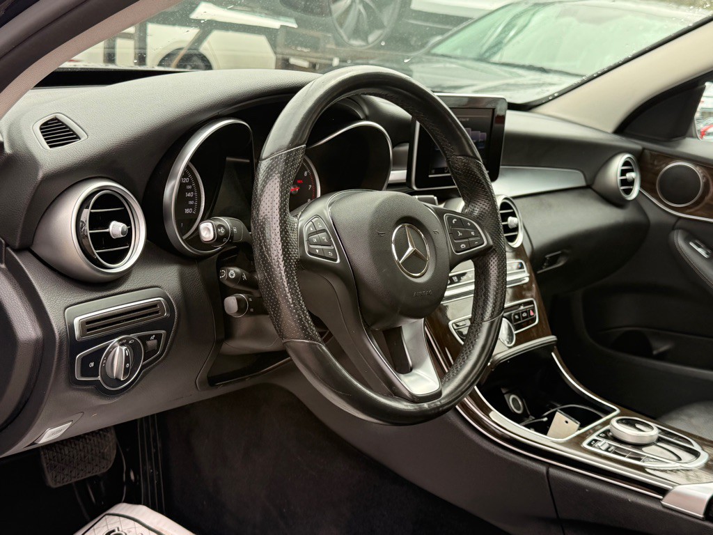 2017 Mercedes-Benz C-Class Image 15