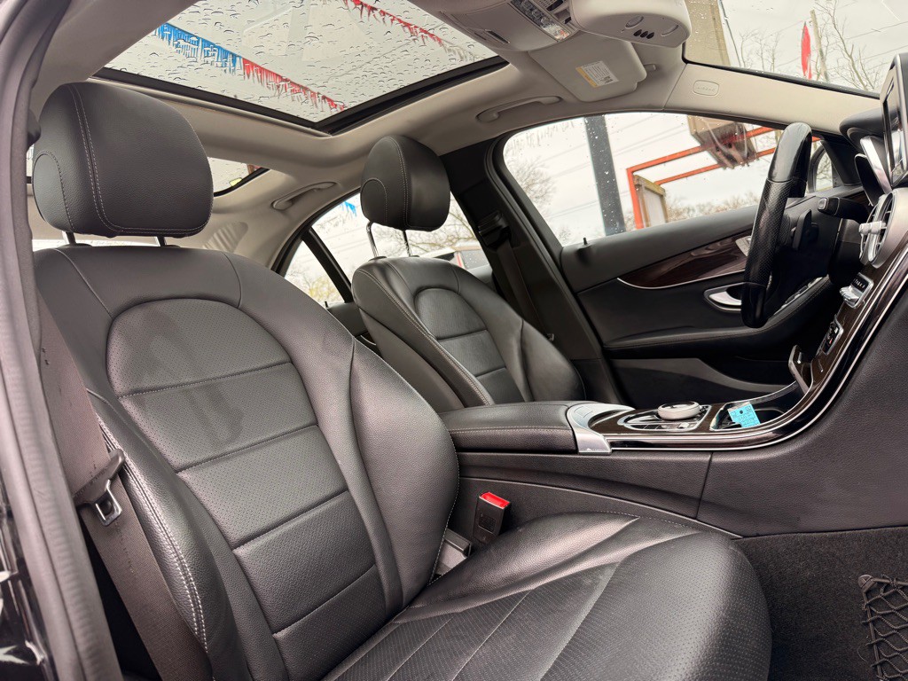 2017 Mercedes-Benz C-Class Image 20