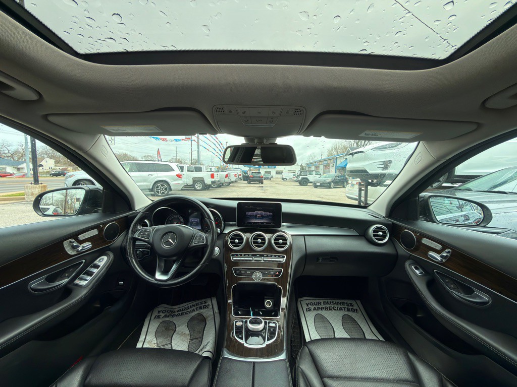 2017 Mercedes-Benz C-Class Image 21