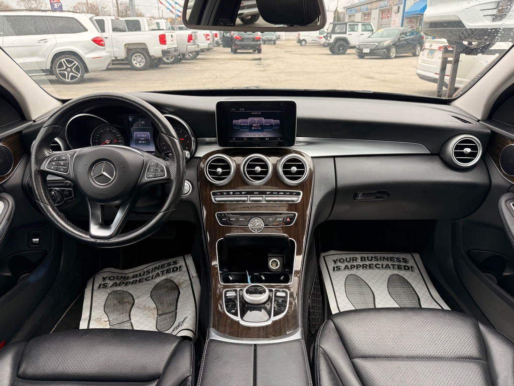 2017 Mercedes-Benz C-Class Image 22