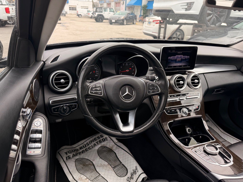 2017 Mercedes-Benz C-Class Image 23