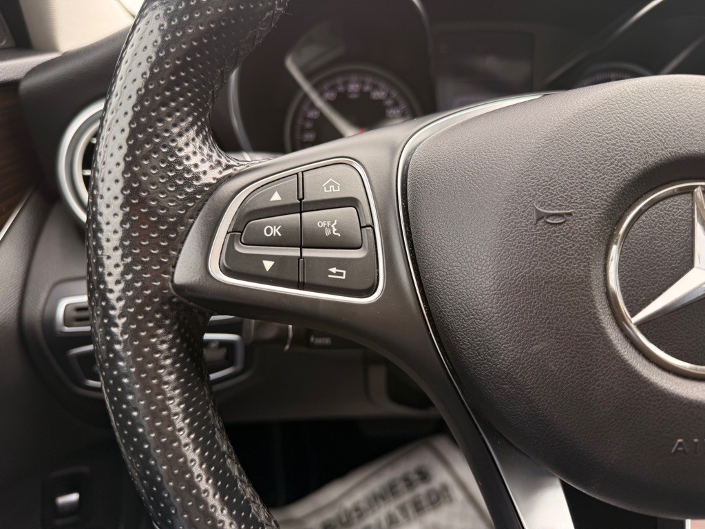 2017 Mercedes-Benz C-Class Image 28