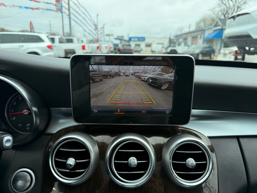 2017 Mercedes-Benz C-Class Image 32