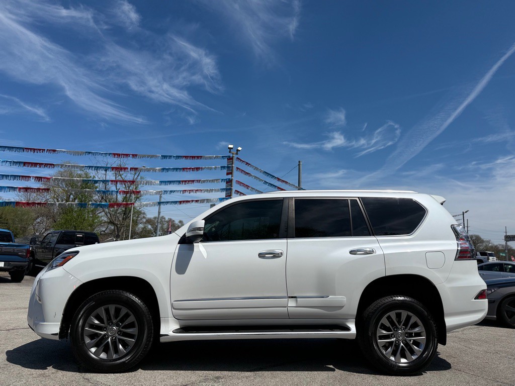 2015 Lexus GX Image 10