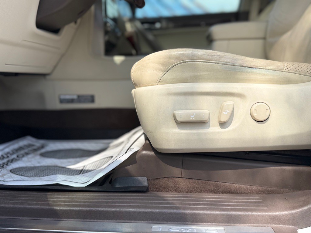 2015 Lexus GX Image 18