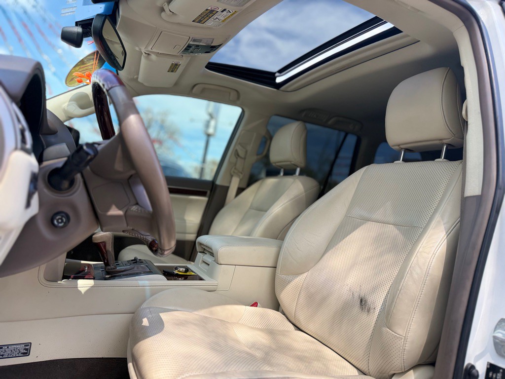 2015 Lexus GX Image 19