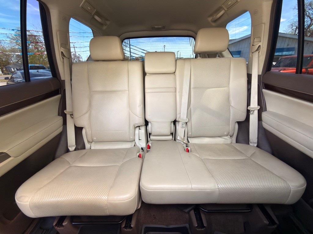 2015 Lexus GX Image 25