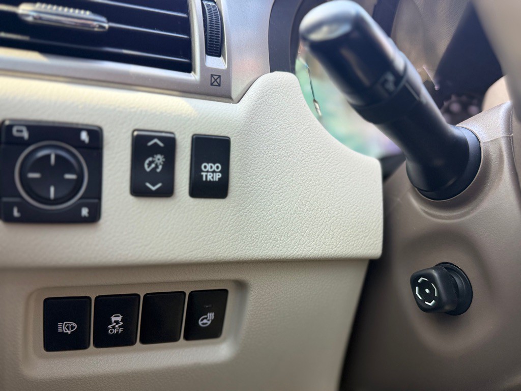 2015 Lexus GX Image 32