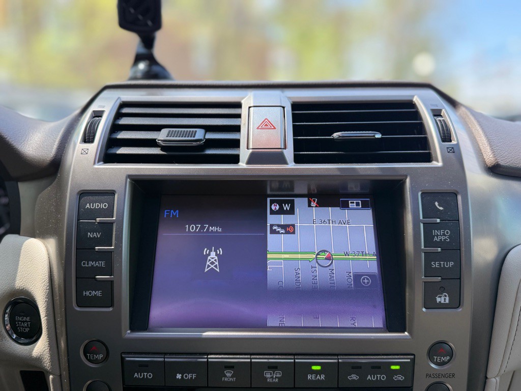 2015 Lexus GX Image 41