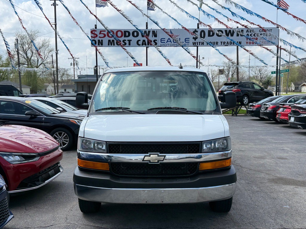 2016 Chevrolet Express Image 12