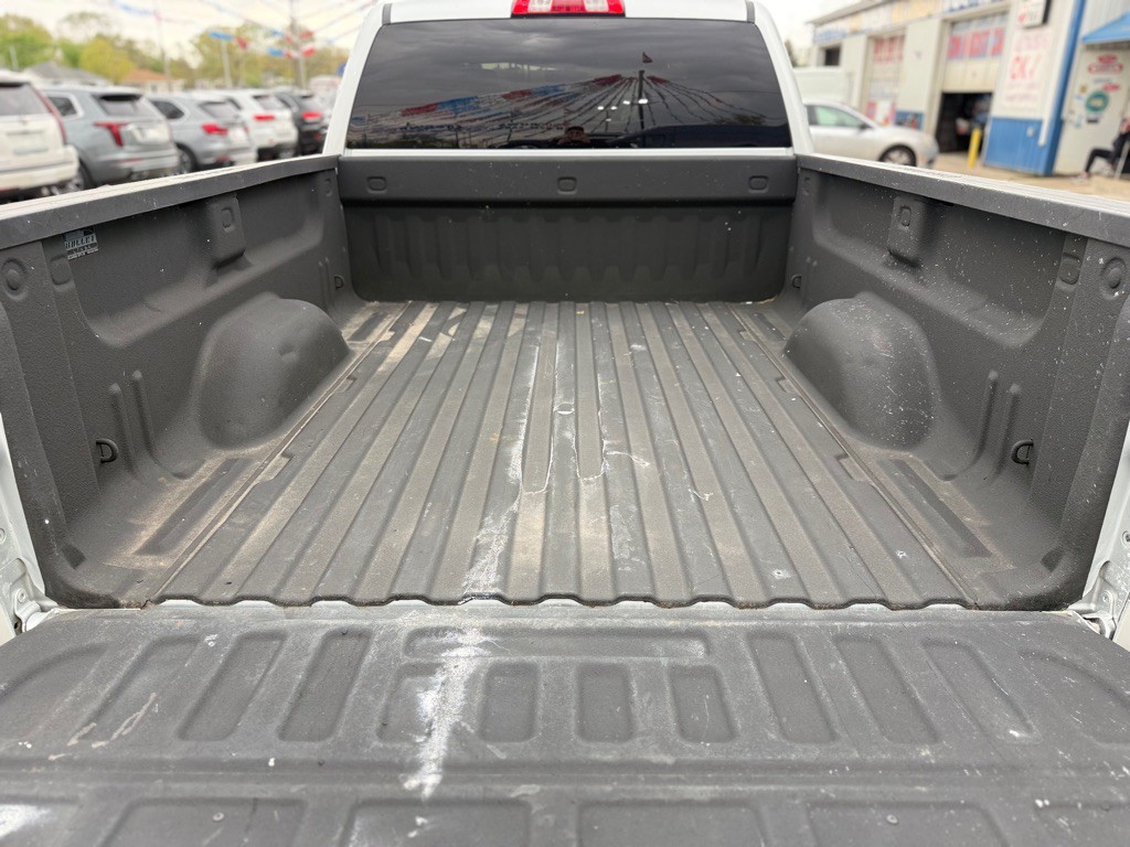 2018 Chevrolet Silverado 1500 Image 9