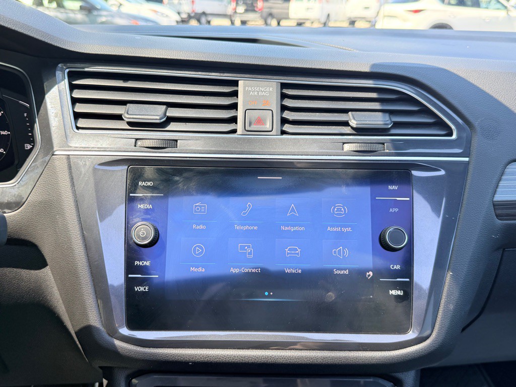 2022 Volkswagen Tiguan Image 38
