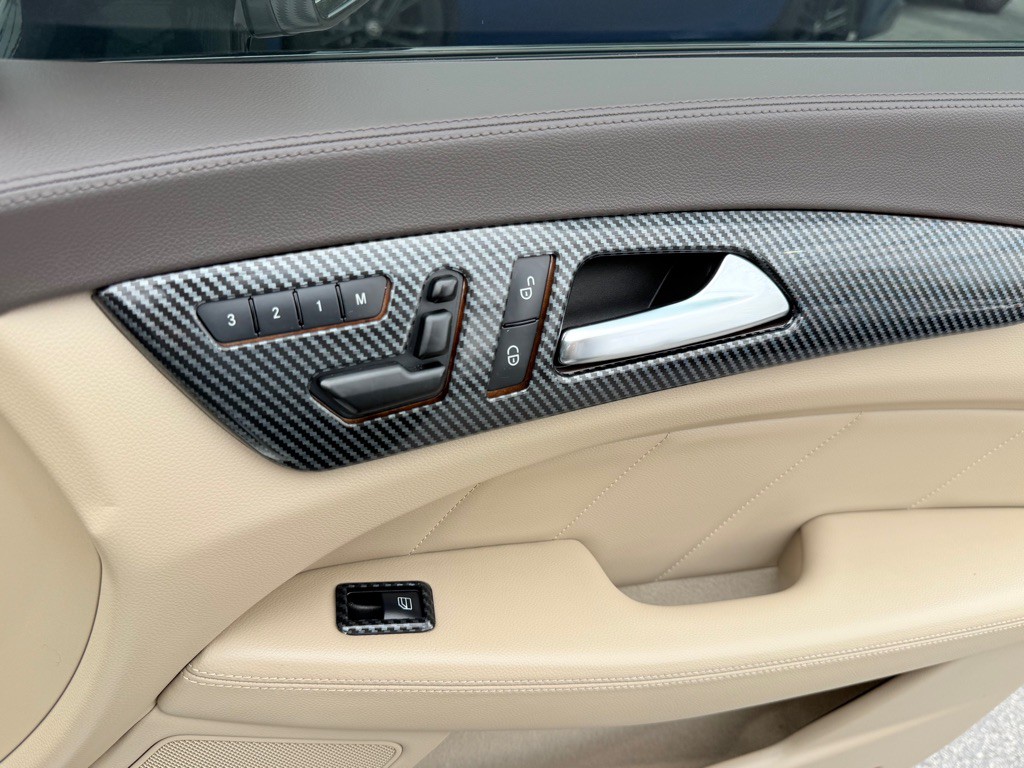 2013 Mercedes-Benz CLS-Class Image 31