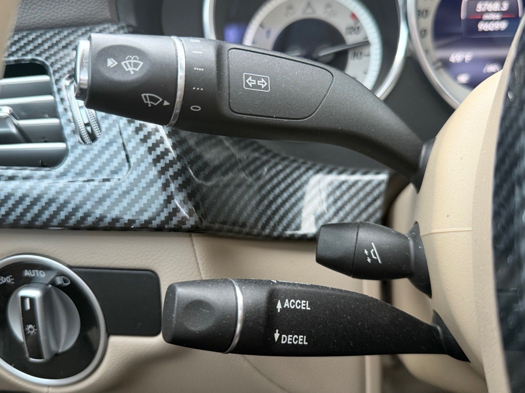 2013 Mercedes-Benz CLS-Class Image 42
