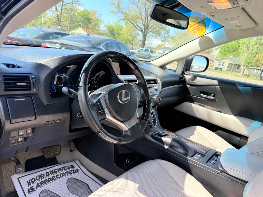 2015 Lexus RX Image 16