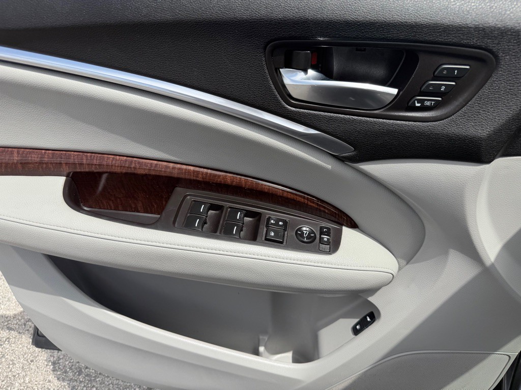 2017 Acura MDX Image 15