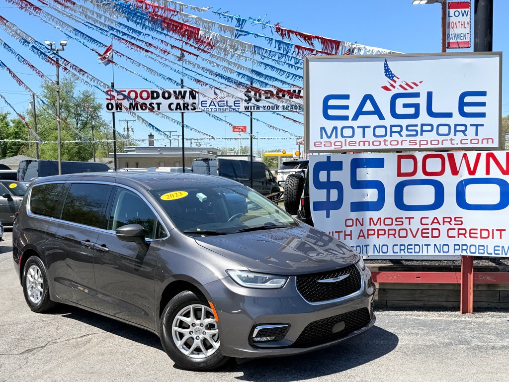 2023 Chrysler Pacifica Image 2