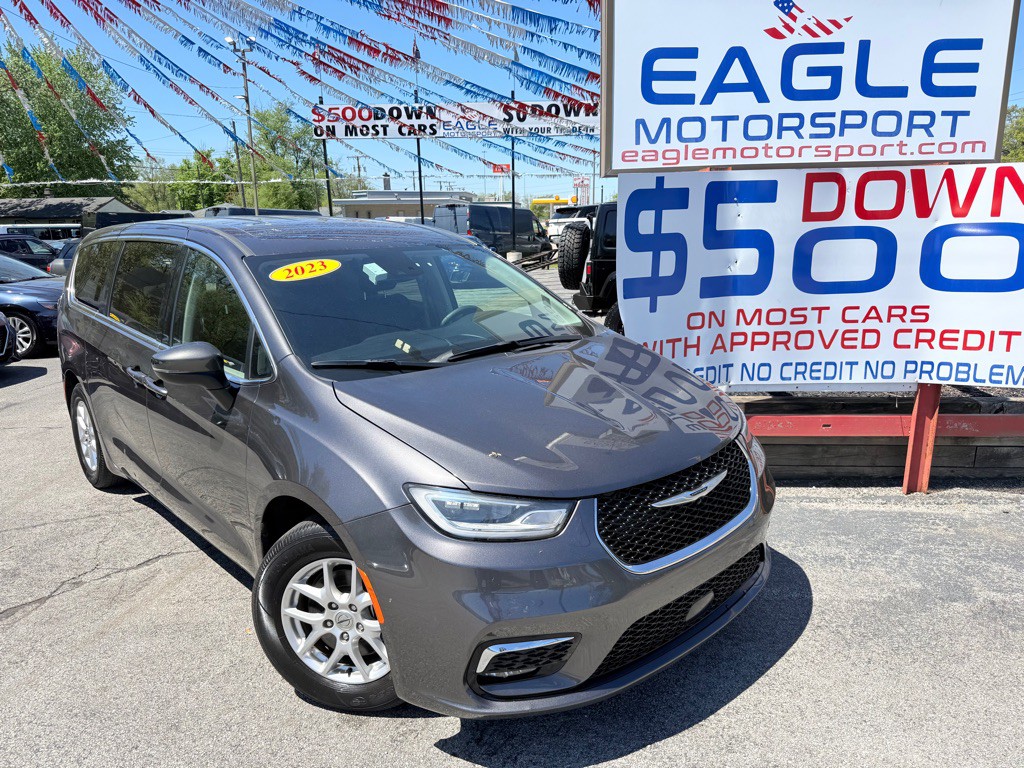 2023 Chrysler Pacifica Image 3