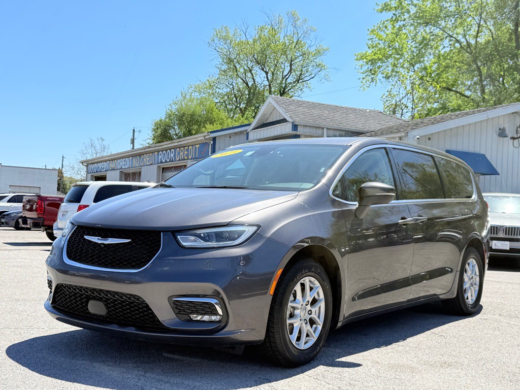 2023 Chrysler Pacifica Image 12