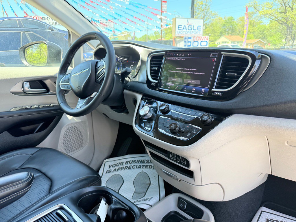 2023 Chrysler Pacifica Image 21