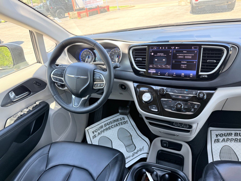 2023 Chrysler Pacifica Image 28
