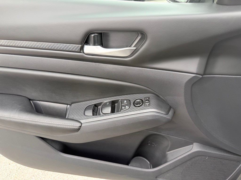 2025 Nissan Sentra Image 12