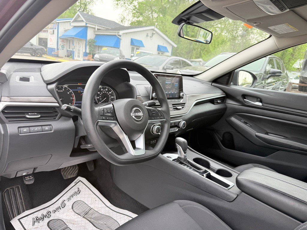 2025 Nissan Sentra Image 13