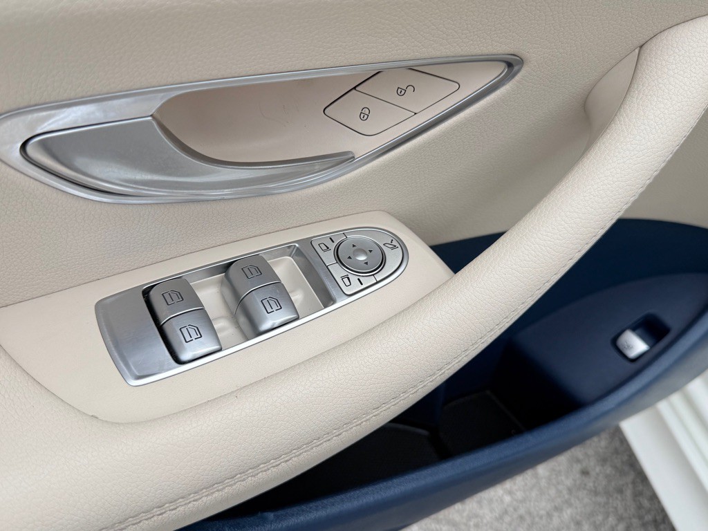 2018 Mercedes-Benz E-Class Image 30