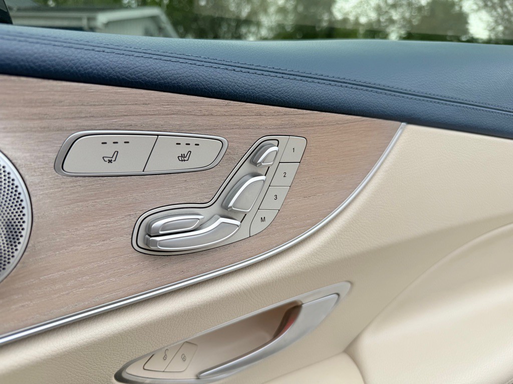 2018 Mercedes-Benz E-Class Image 36