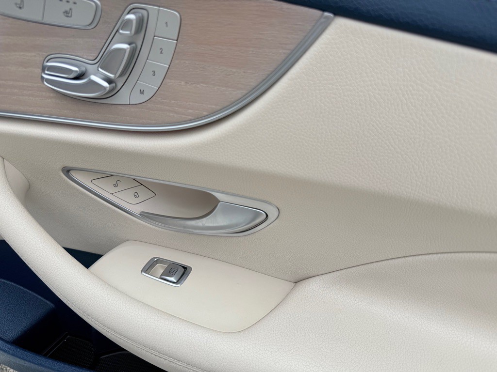 2018 Mercedes-Benz E-Class Image 37