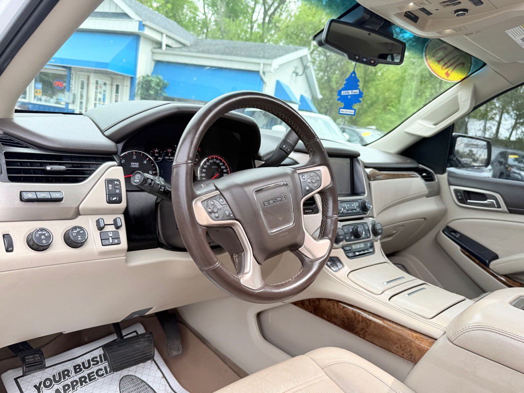 2015 GMC Yukon Image 25
