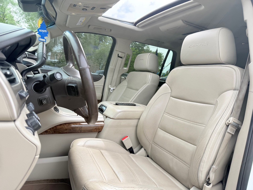 2015 GMC Yukon Image 29