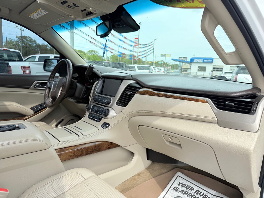 2015 GMC Yukon Image 32