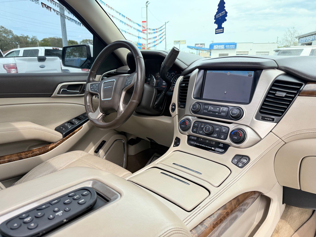 2015 GMC Yukon Image 33