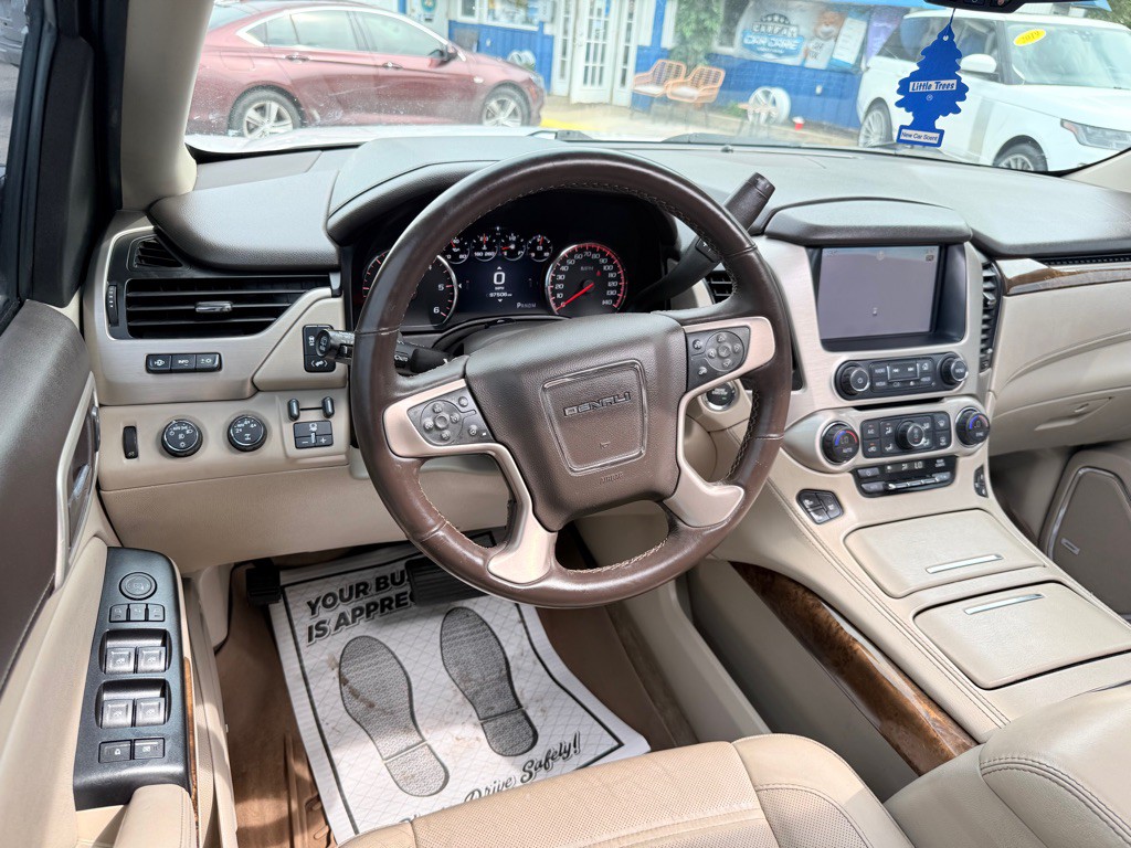2015 GMC Yukon Image 44