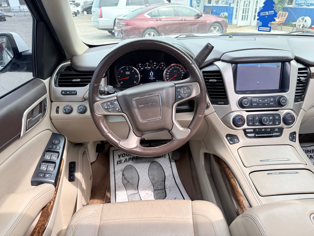 2015 GMC Yukon Image 45