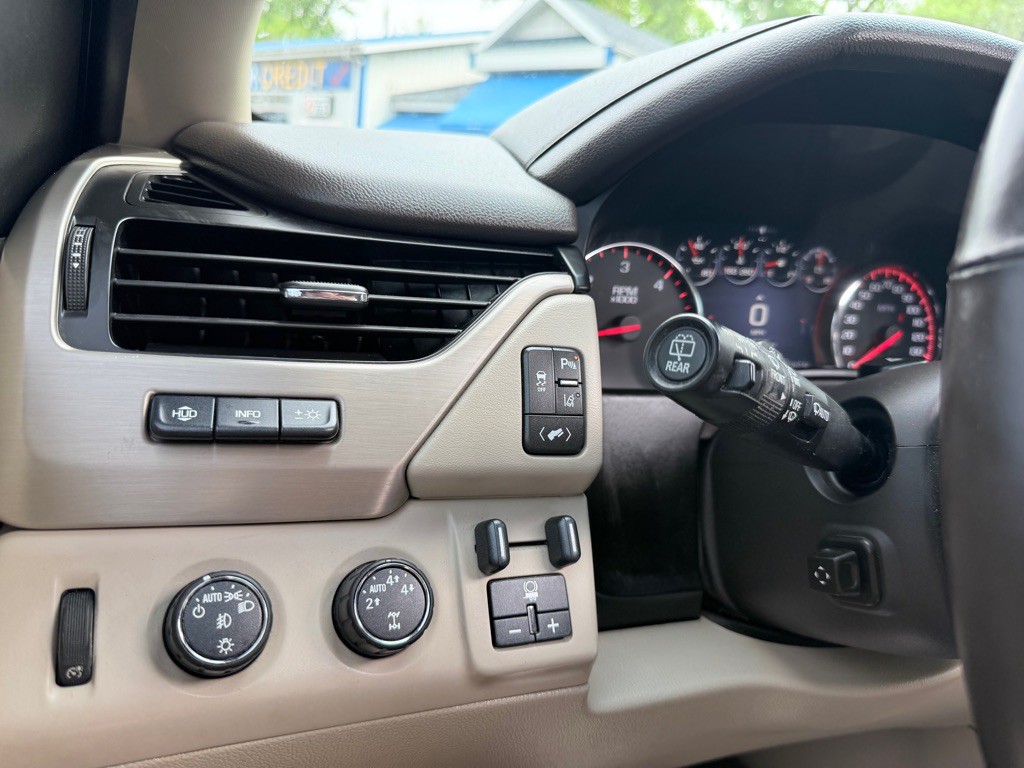 2015 GMC Yukon Image 47