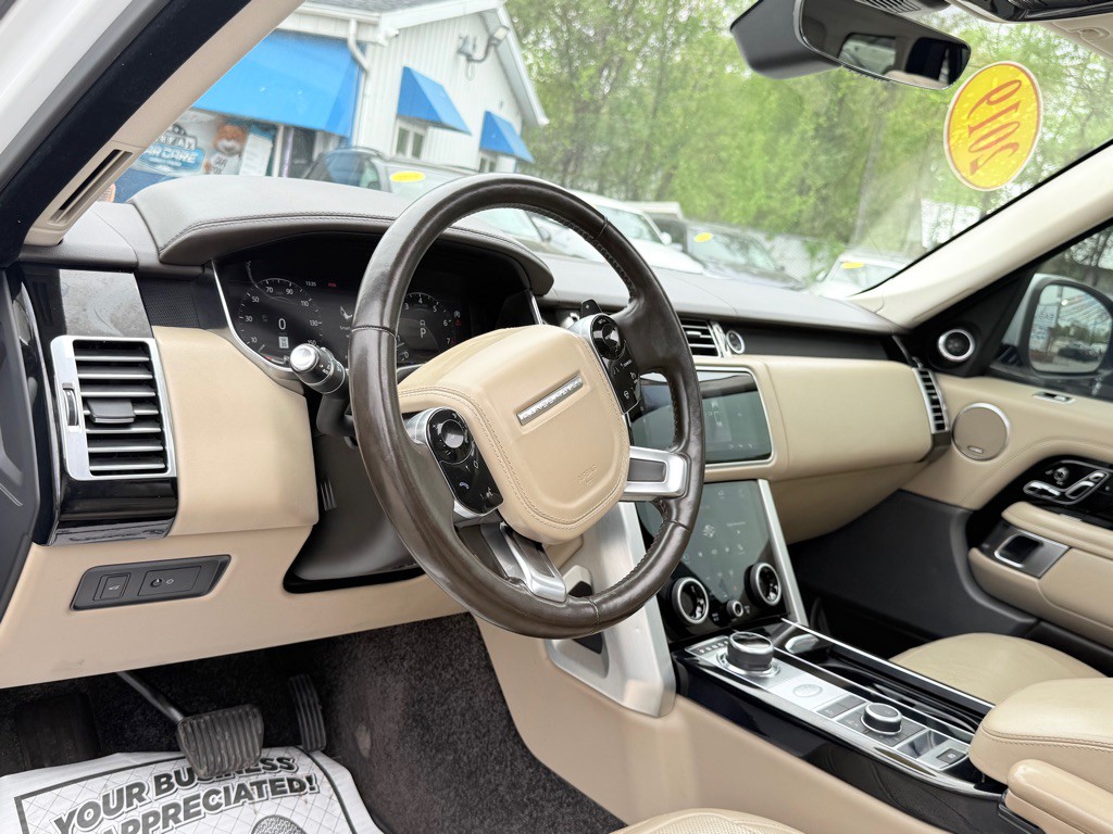 2019 Land Rover Range Rover Image 17