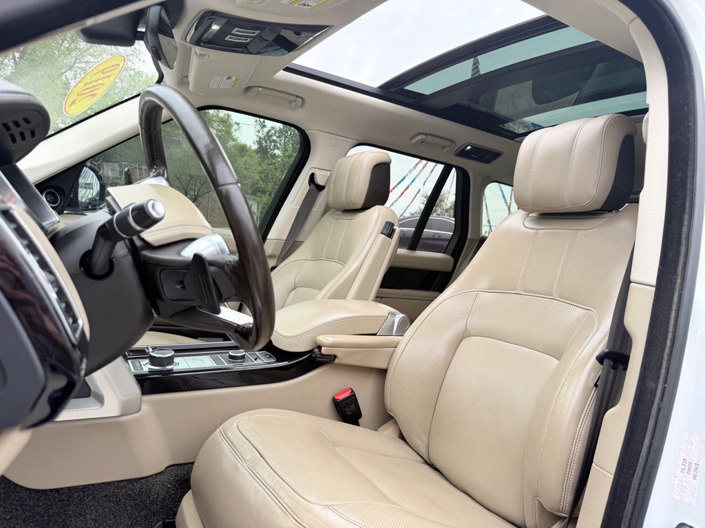 2019 Land Rover Range Rover Image 18