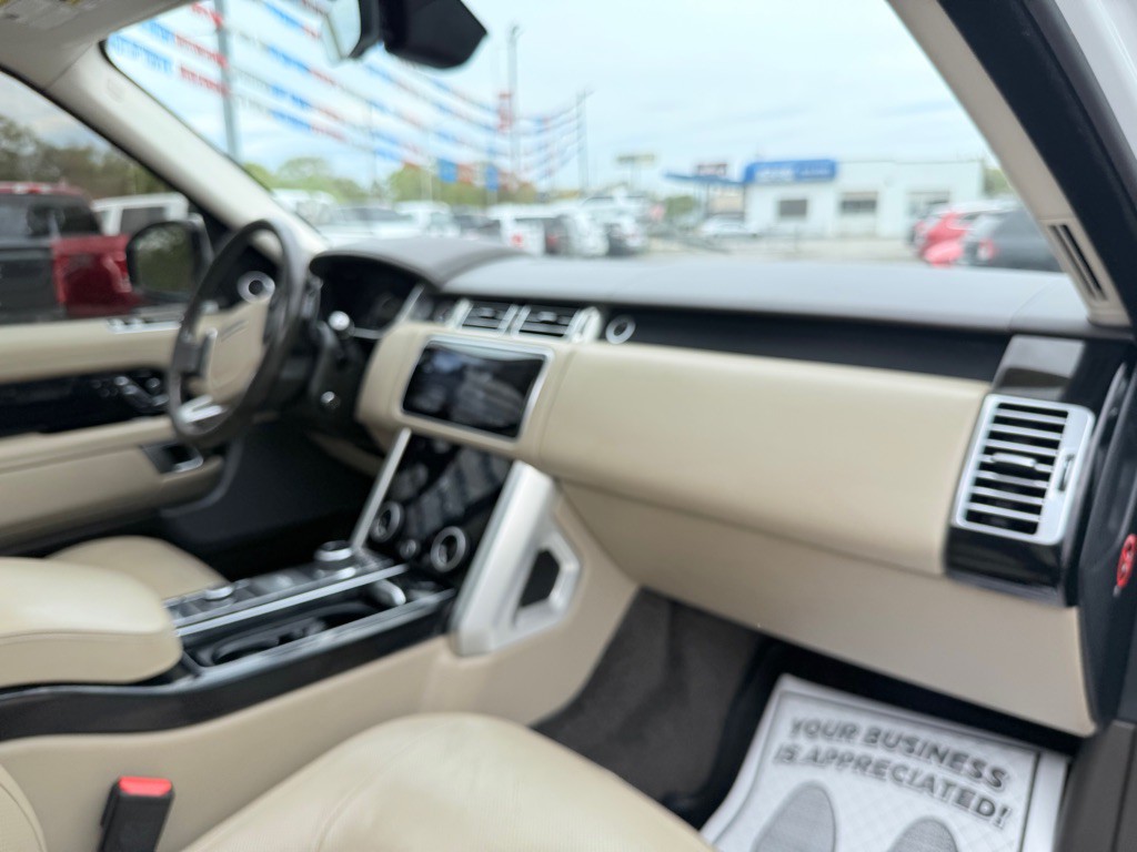 2019 Land Rover Range Rover Image 21