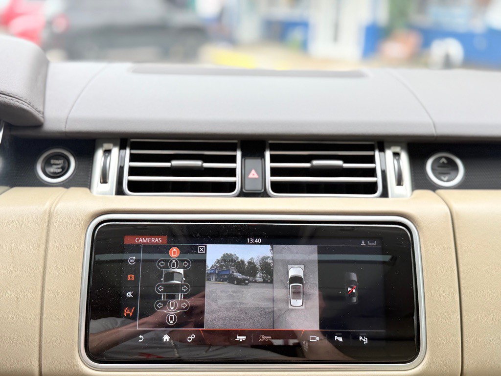 2019 Land Rover Range Rover Image 40