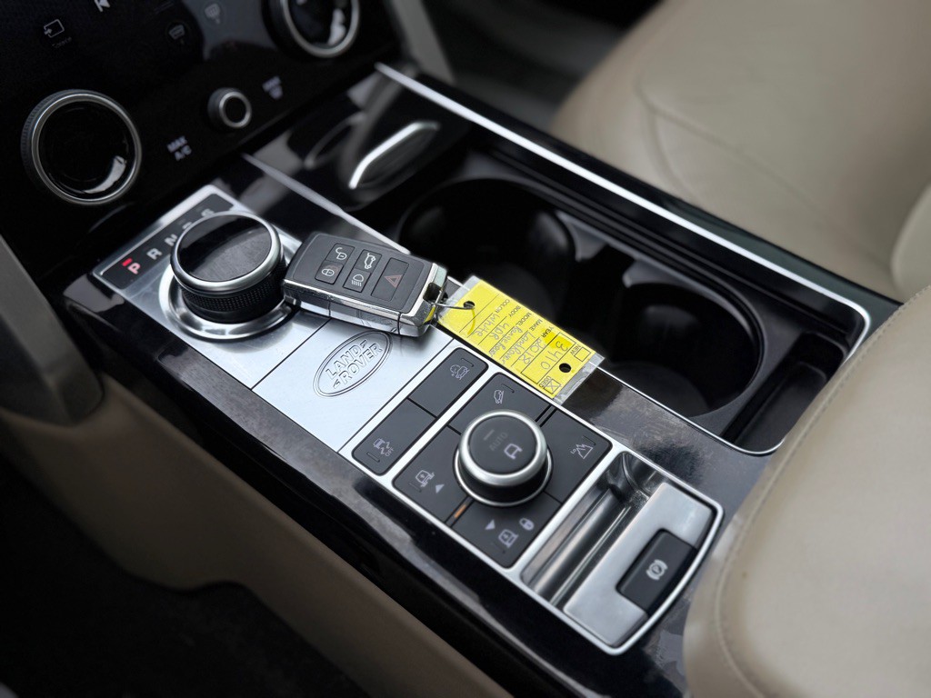 2019 Land Rover Range Rover Image 44