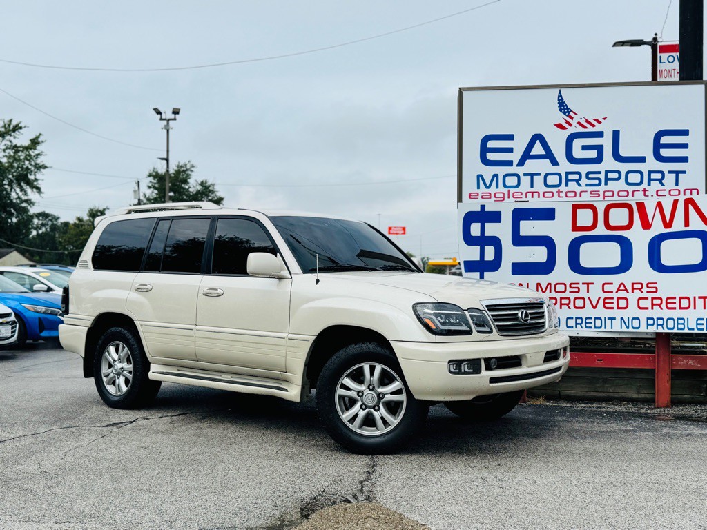 2004 Lexus LX Image 2