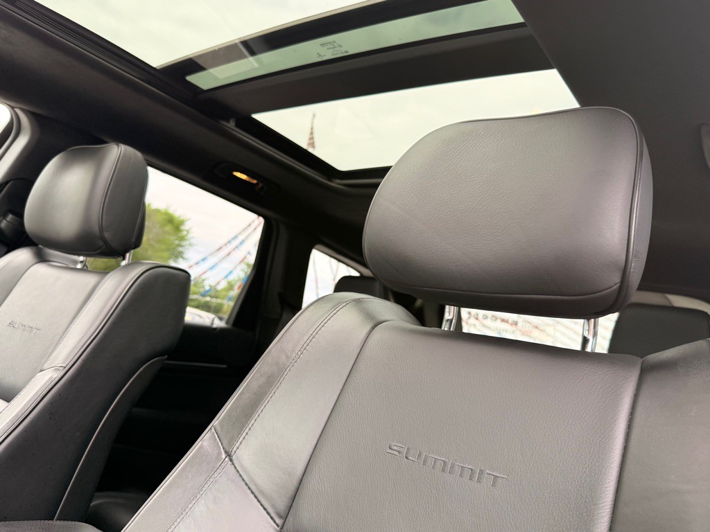 2014 Jeep Grand Cherokee Image 24